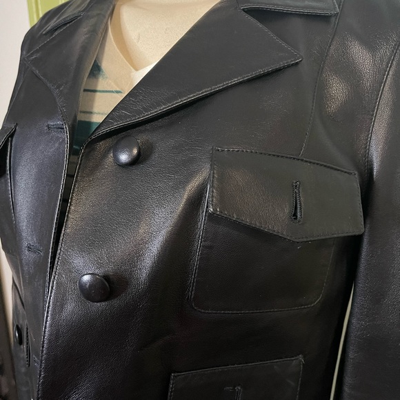 Michael Kors Italian Leather Crop Jacket ( Pre-loved ) - Picture 7 of 8